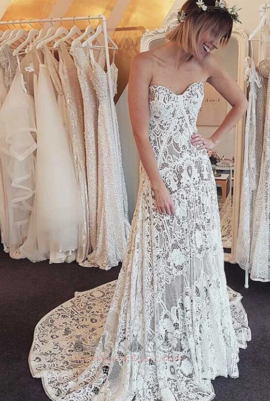A-linjeformat Natural Midja Spetsar Overlay Spets Hjärtformad Bröllopsklänning