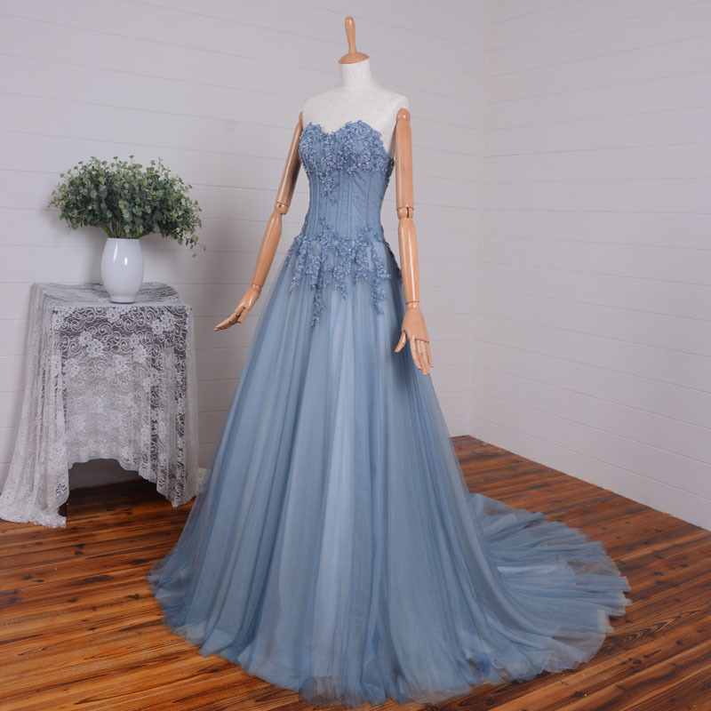 Applique Sweep Train Natural Waist Lace-up Tulle A-Line Prom Dress
