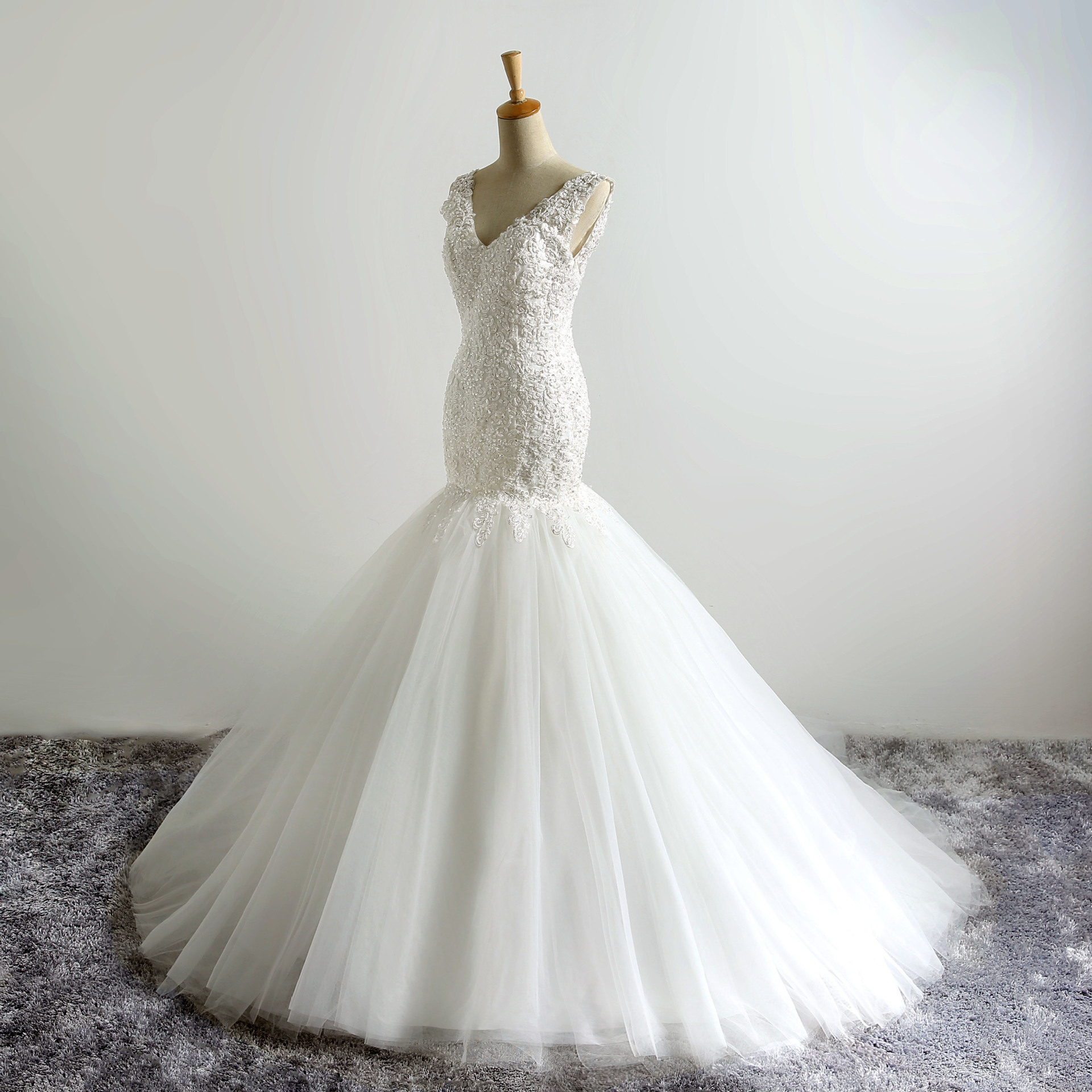 безрукавний формальний Церква V-подібним вирізом аплікації русалка Весільна сукня