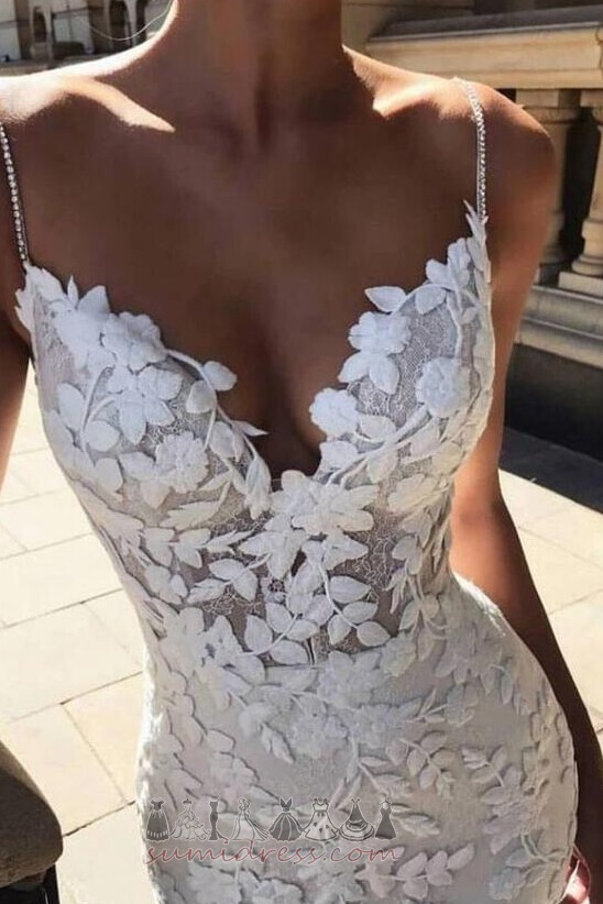 Csipke Söprés vonat Sellő Természetes derék Spagetti pántokkal Beach Esküvői ruha