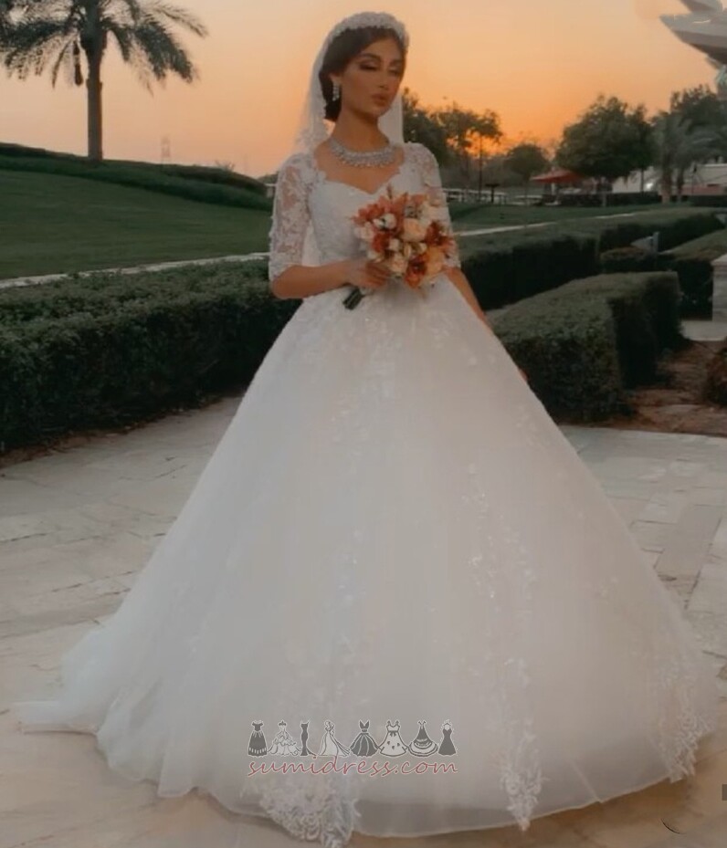 Dragkedja Hall V-ringning Korta ärmar Tyll Medium Bröllopsklänning