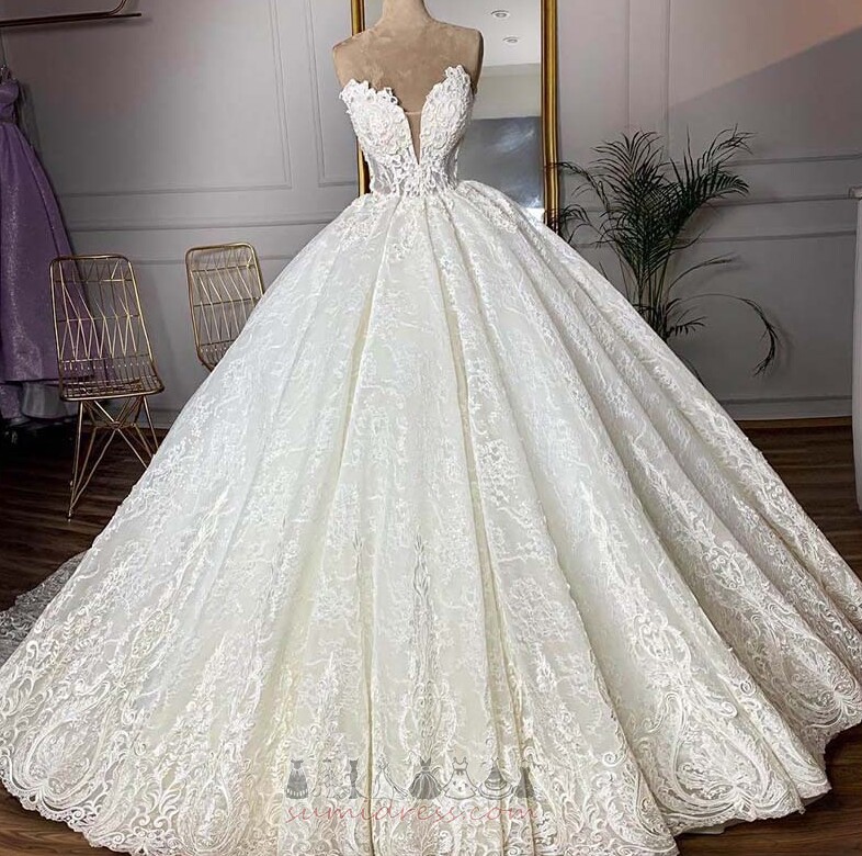 La robe de mariage Luxueux Naturel Perle Sans Bretelles A-ligne Traîne Cathédrale