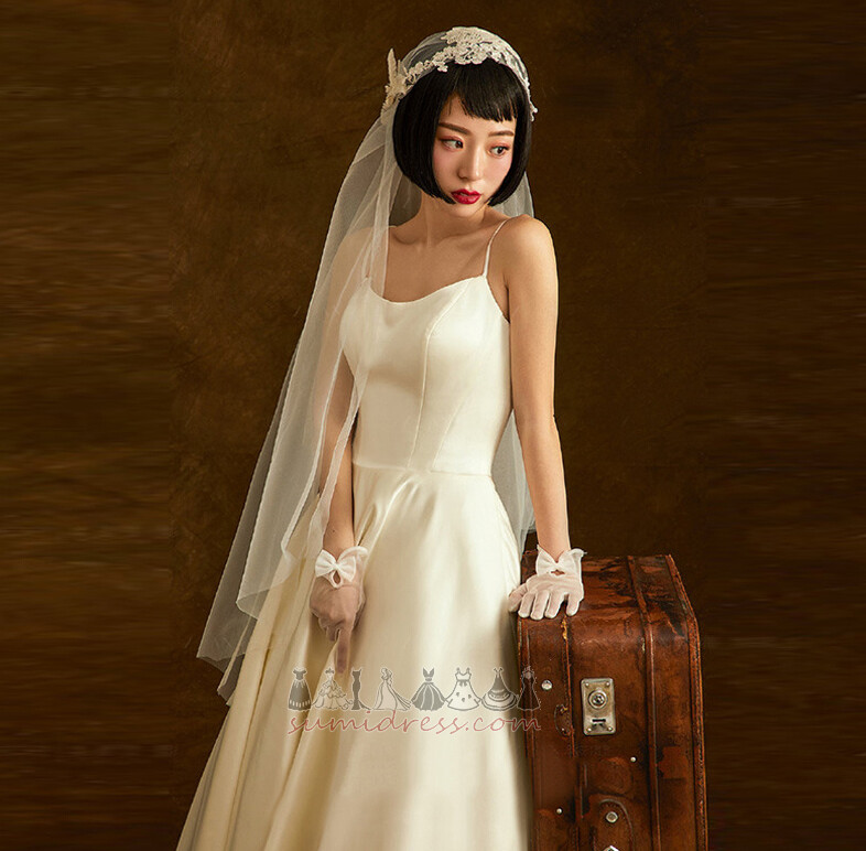 La robe de mariage Triangle Inversé Naturel Entrecroisé Satin Simple Sans Manches