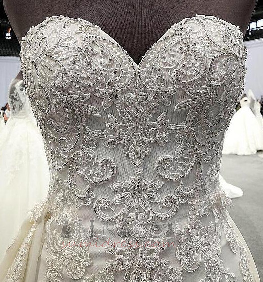 Luxurious Applique Church Lace A-Line Sweetheart Wedding Dress