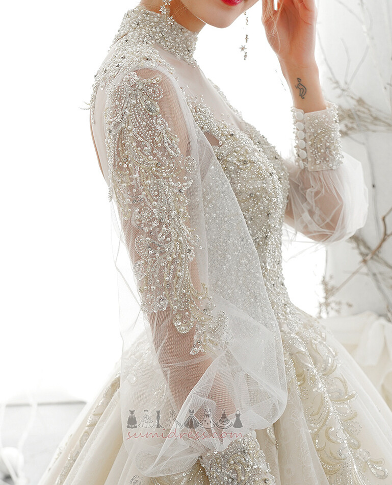 Luxurious Lace-up Natural Waist Inverted Triangle Long Sleeves Wedding Dress