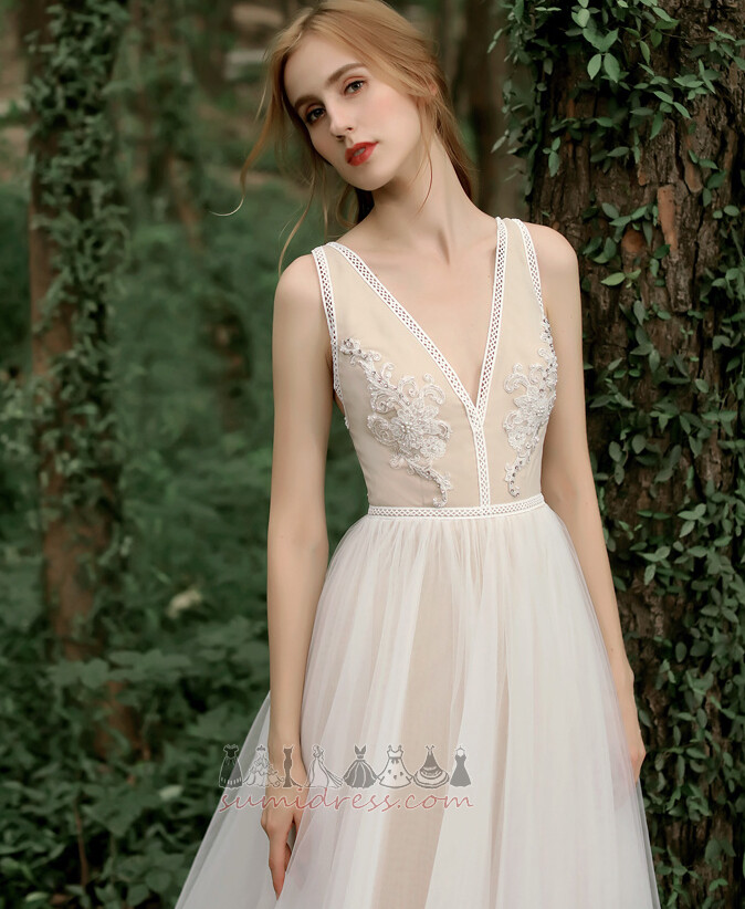 Ryggløse Svinge Feie Train Tyll V-hals A-formet Bryllupskjole