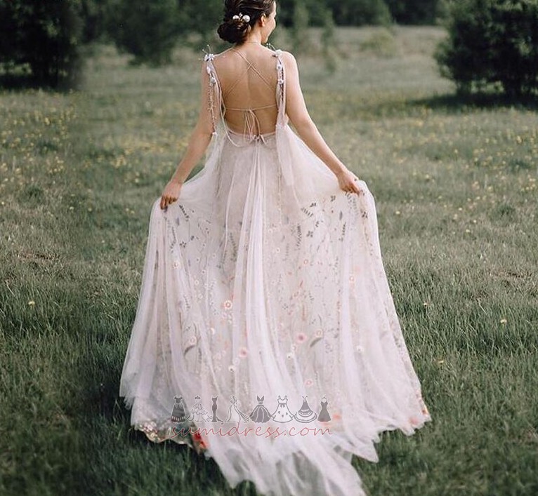 S hlubokým výstřihem A-Line Zahrada Tyl trojúhelník romantický Svatební sukně