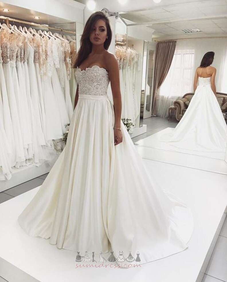 Sleeveless Lace Lace-up Elegant Floor Length Garland Wedding gown