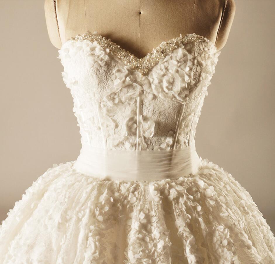 Sleeveless Medium Flowers Sweetheart Formal Lace Wedding Dress