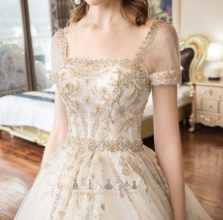 Square Urringning Kyrka Natural Midja Spetsar Overlay Draperad Bröllopsklänning